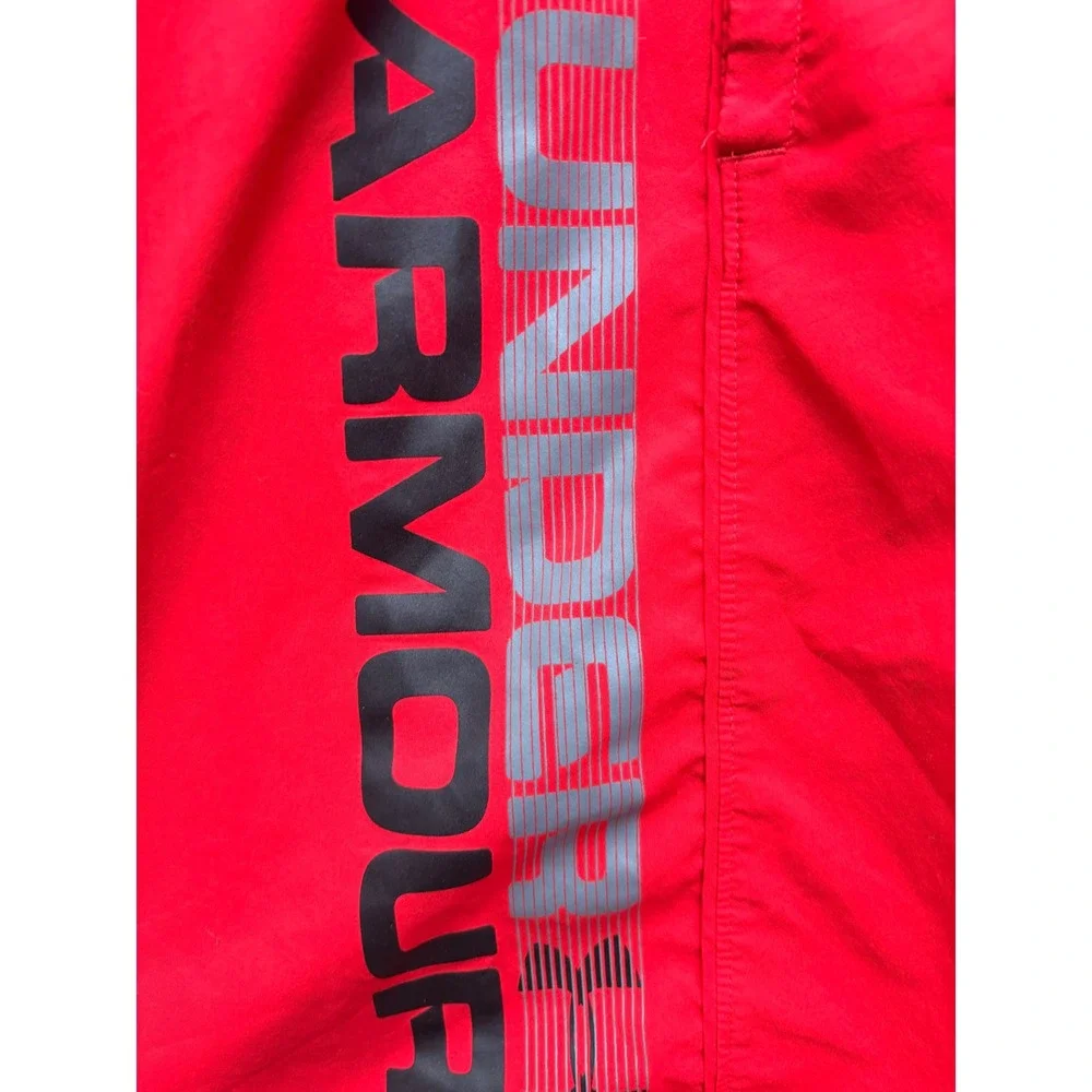 Under Armour Mens Red HeatGear Athletic Graphic Logo Shorts XXL Loose Fit